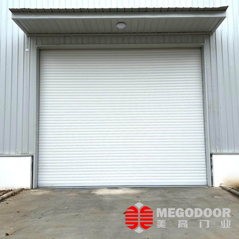 合肥新厂房出入口升级方案:美高钢制铝合金卷帘门,重新定义工业门的性能与价值插图1 合肥新厂房出入口升级方案:美高钢制铝合金卷帘门,重新定义工业门的性能与价值插图1