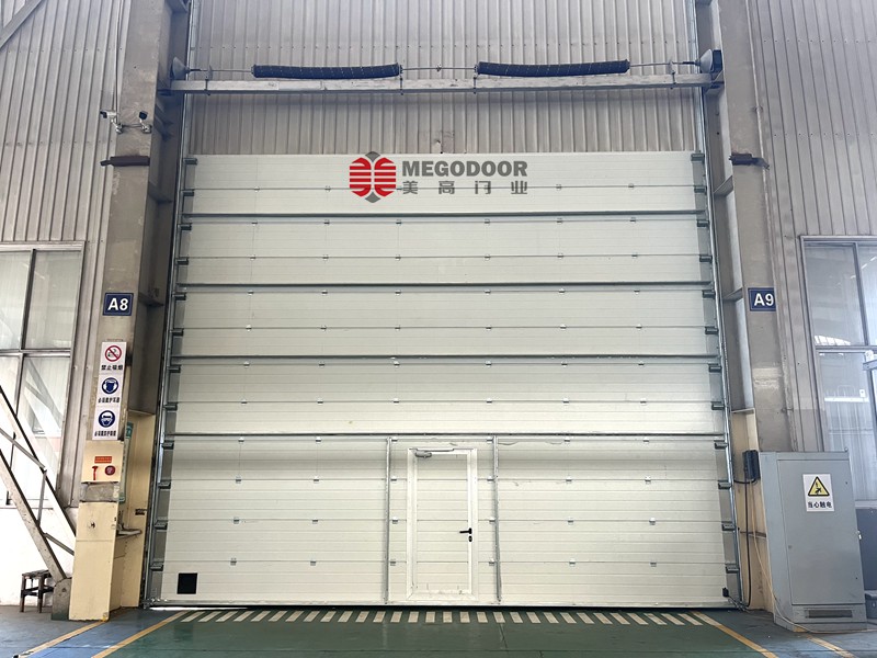 合肥机械制造自动化车间工业提升门缩略图 合肥机械制造自动化车间工业提升门缩略图