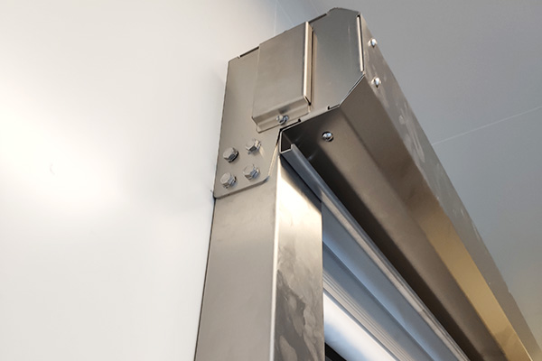 合肥智能车间AGV专用电动快速门:智能协同:AGV时代的门体革命插图1 合肥智能车间AGV专用电动快速门:智能协同:AGV时代的门体革命插图1