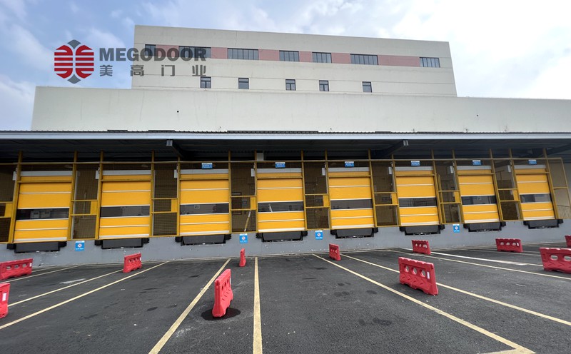 合肥物流运输中心PVC快速门:节能与高效的完美结合插图1 合肥物流运输中心PVC快速门:节能与高效的完美结合插图1