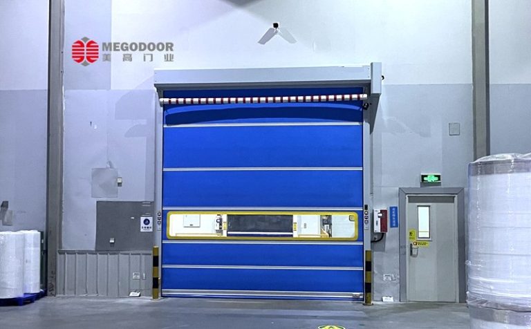 合肥工业厂房PVC塑料材质快速卷帘门:高效隔离与安全保障的理想选择缩略图 合肥工业厂房PVC塑料材质快速卷帘门:高效隔离与安全保障的理想选择缩略图